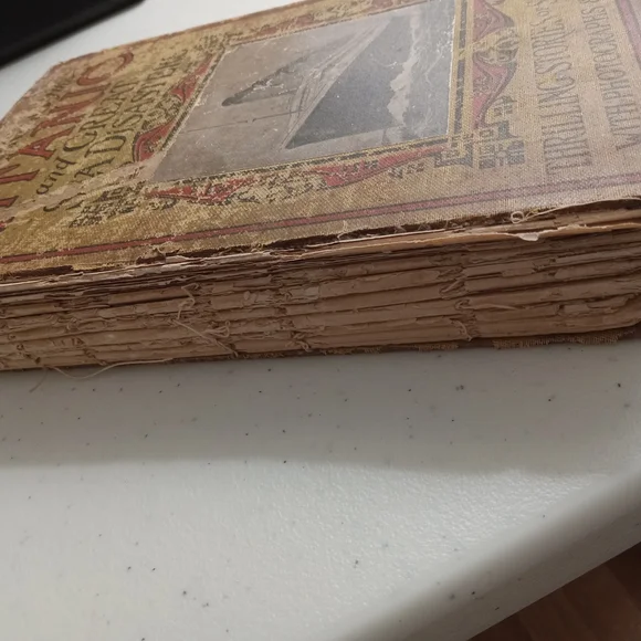 Antique Titanic and Great Sea Disasters Book 1912 - Picture 2 of 5